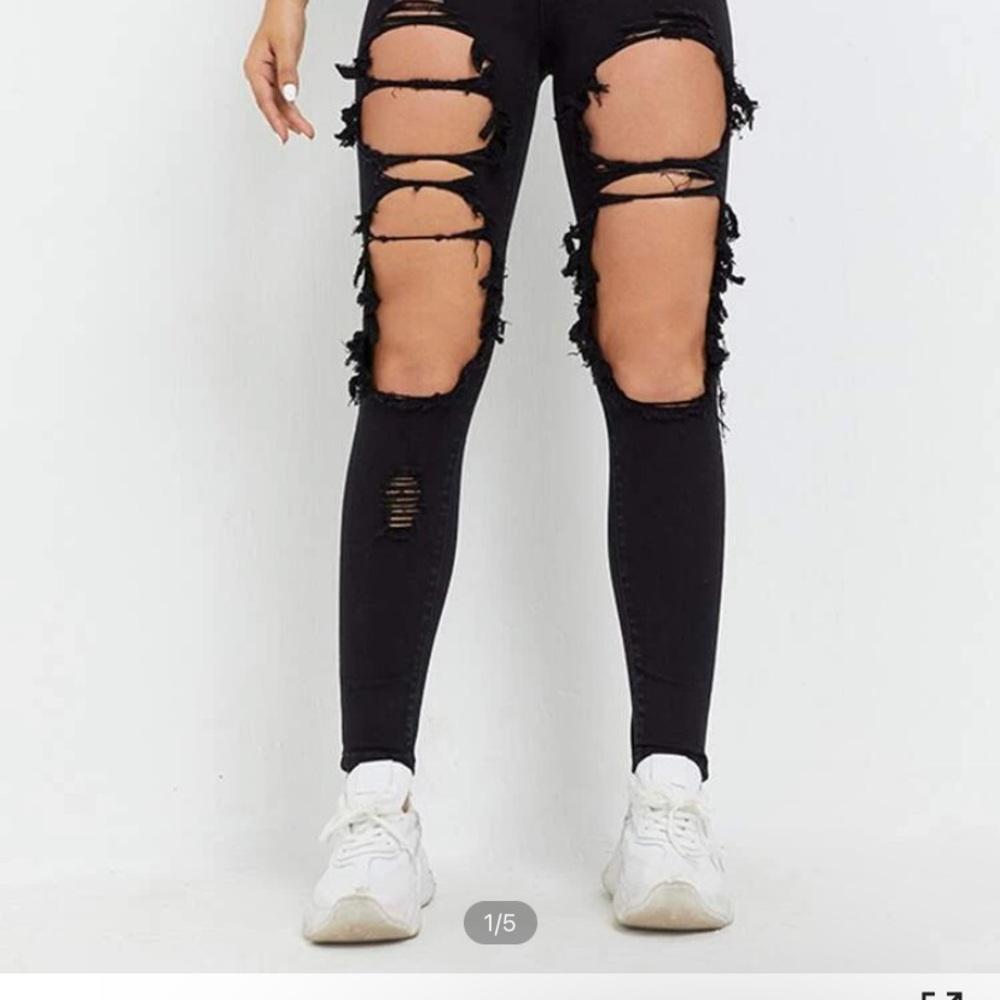 My camera is cracked kinda blurry never worn these jeans